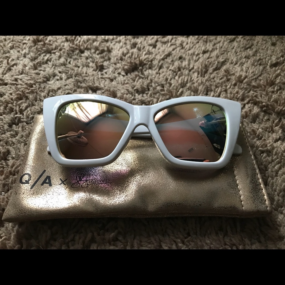 Quay Australia Vesper sunglasses
